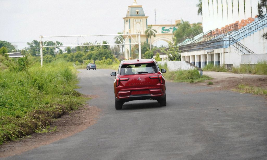 Mitsubishi Destinator